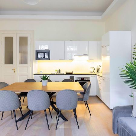 Exclusive & Spacious Central Residence W/ 4Bedrm 2Bathrm Budapest Extérieur photo