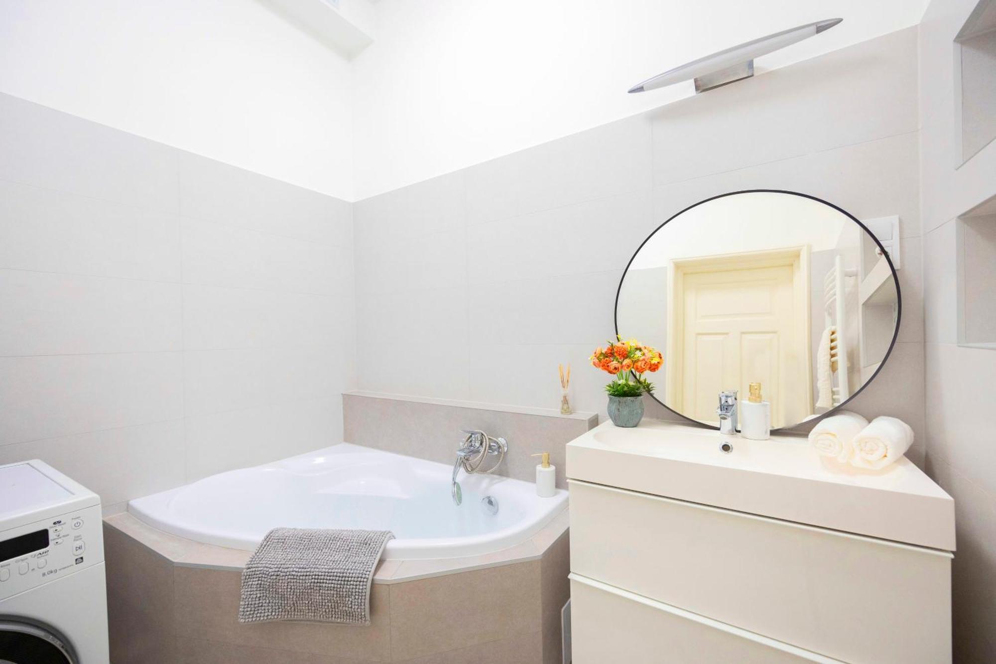 Exclusive & Spacious Central Residence W/ 4Bedrm 2Bathrm Budapest Extérieur photo