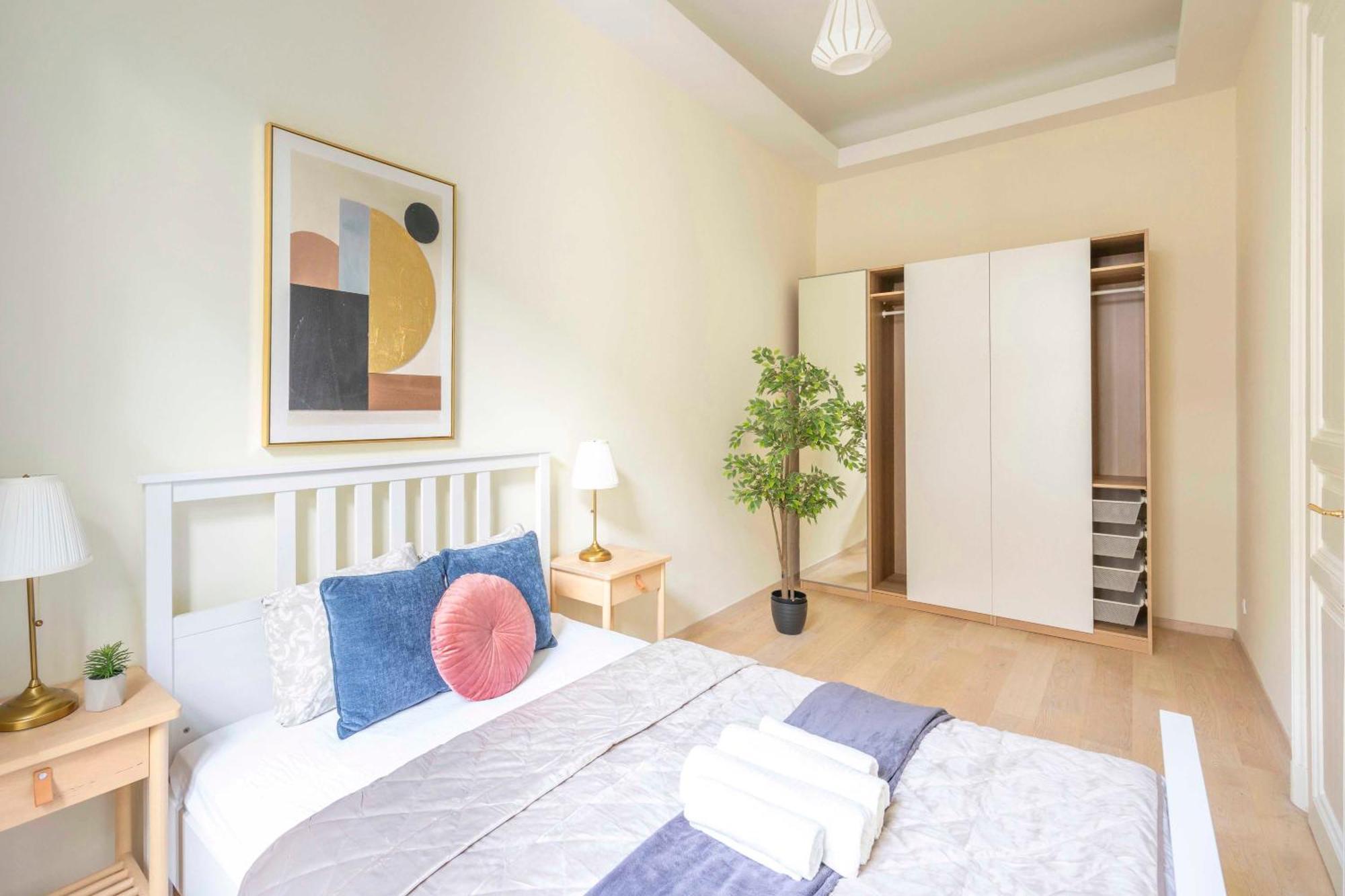 Exclusive & Spacious Central Residence W/ 4Bedrm 2Bathrm Budapest Extérieur photo