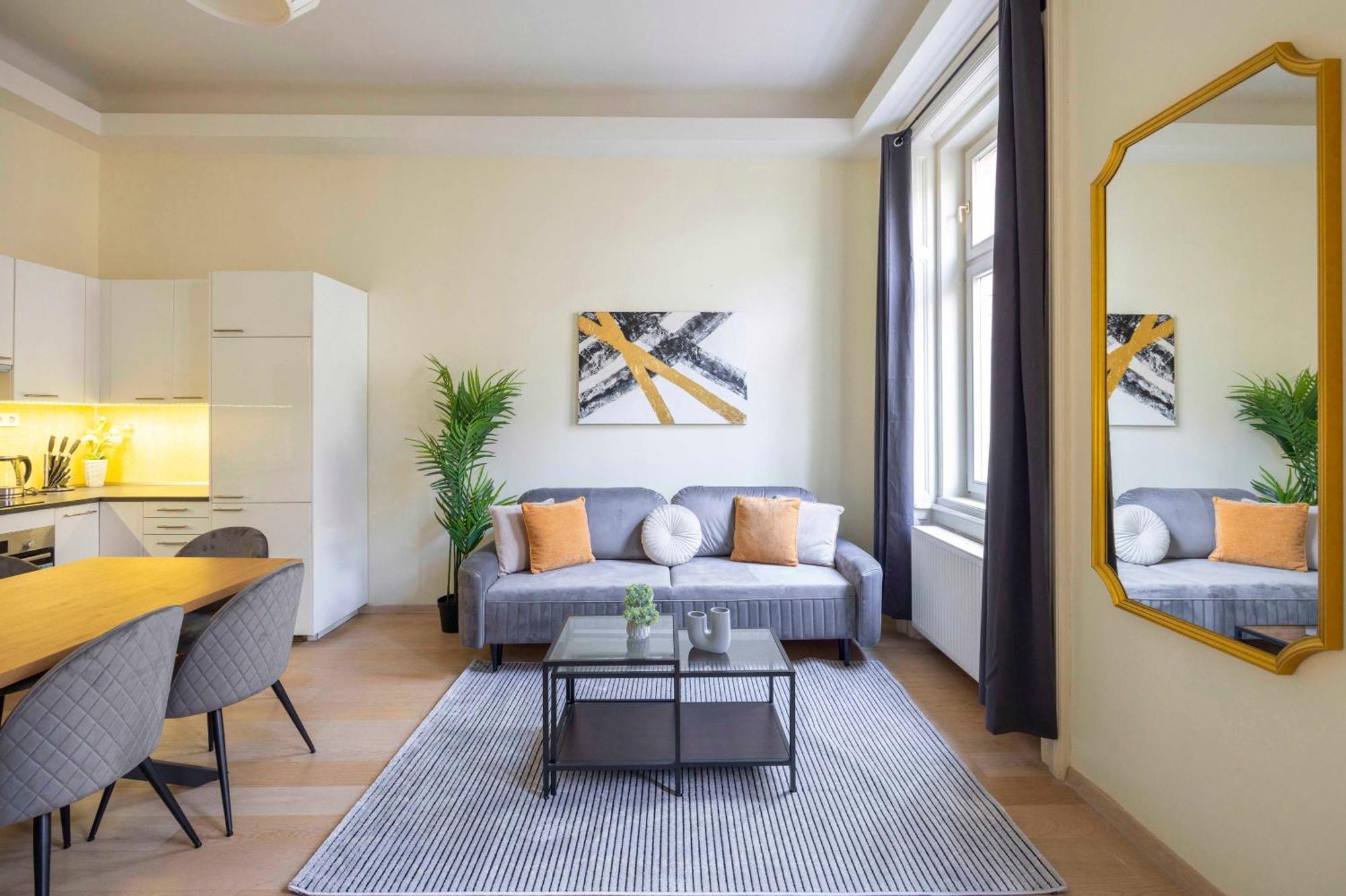 Exclusive & Spacious Central Residence W/ 4Bedrm 2Bathrm Budapest Extérieur photo